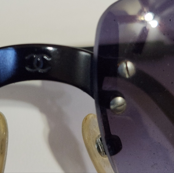 Chanel Interlocking CC Logo Shield Sunglasses - Picture 8 of 16